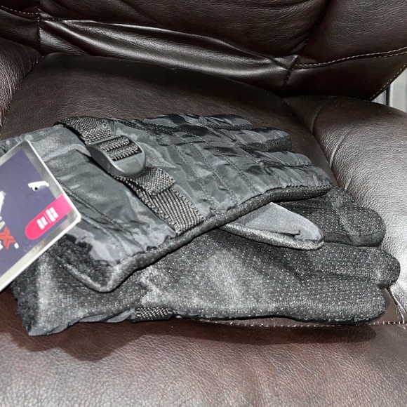 Thermaxx Unisex Black Insulated Fall Winter Adjustable Casual Gloves - Picture 1 of 5